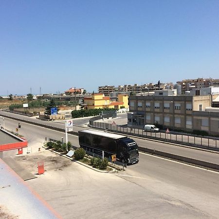 Hotel Zio Cataldo Corato Kültér fotó